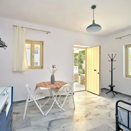 Maria - Pigeons Blue & Gold * Naousa (Paros)